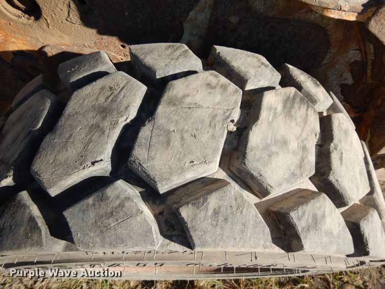 image for item KJ9945 2010 Bobcat S205  skid steer loader