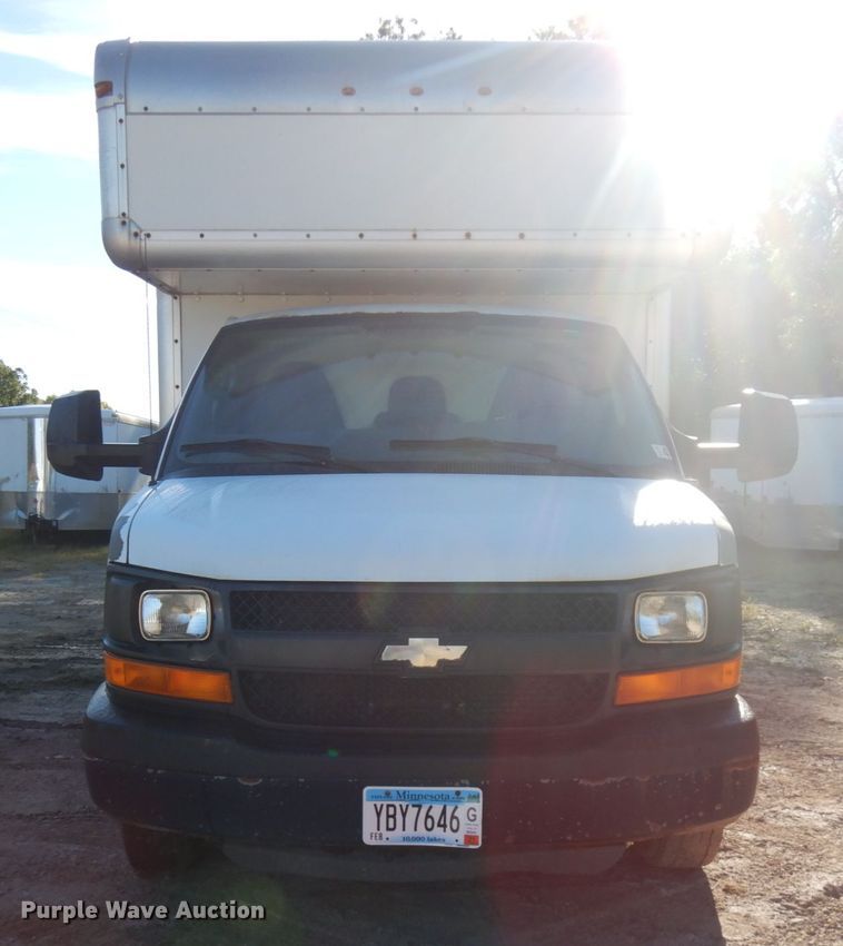 image for item KJ9947 2010 Chevrolet Express 3500  box truck