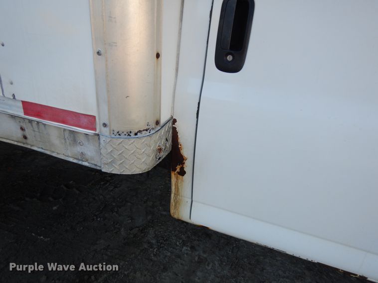 image for item KJ9947 2010 Chevrolet Express 3500  box truck