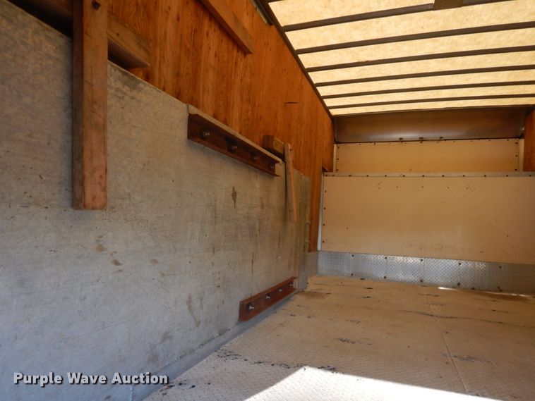 image for item KJ9947 2010 Chevrolet Express 3500  box truck