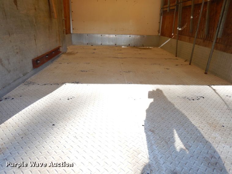 image for item KJ9947 2010 Chevrolet Express 3500  box truck