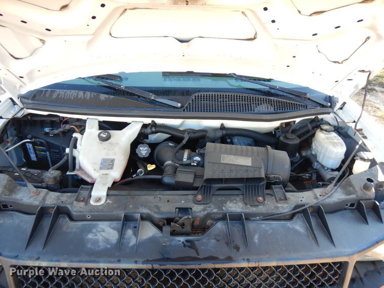 image for item KJ9947 2010 Chevrolet Express 3500  box truck