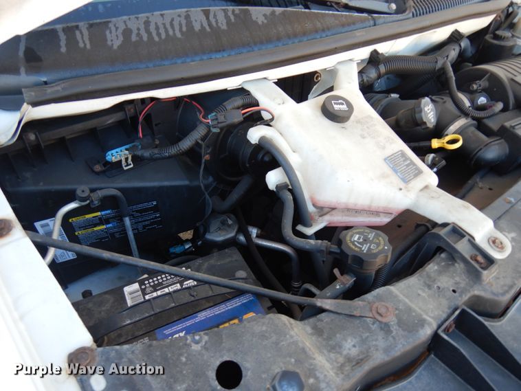 image for item KJ9947 2010 Chevrolet Express 3500  box truck