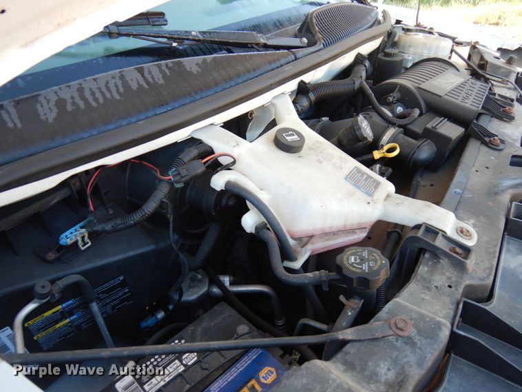 image for item KJ9947 2010 Chevrolet Express 3500  box truck