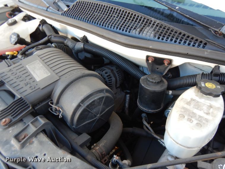 image for item KJ9947 2010 Chevrolet Express 3500  box truck