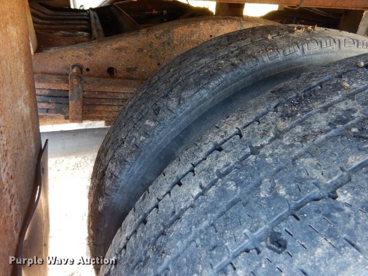 image for item KJ9947 2010 Chevrolet Express 3500  box truck