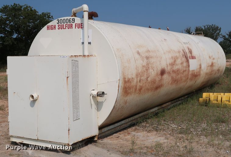 image for item KQ9735 Fuel tank