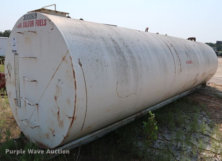 image for item KQ9735 Fuel tank