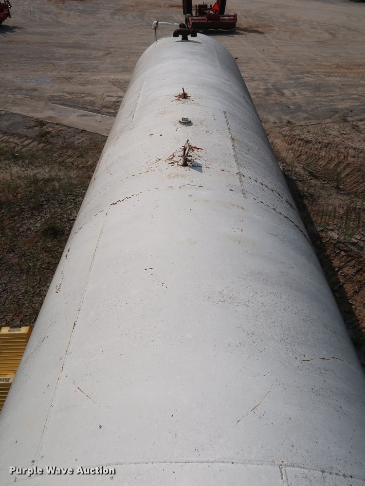 image for item KQ9735 Fuel tank