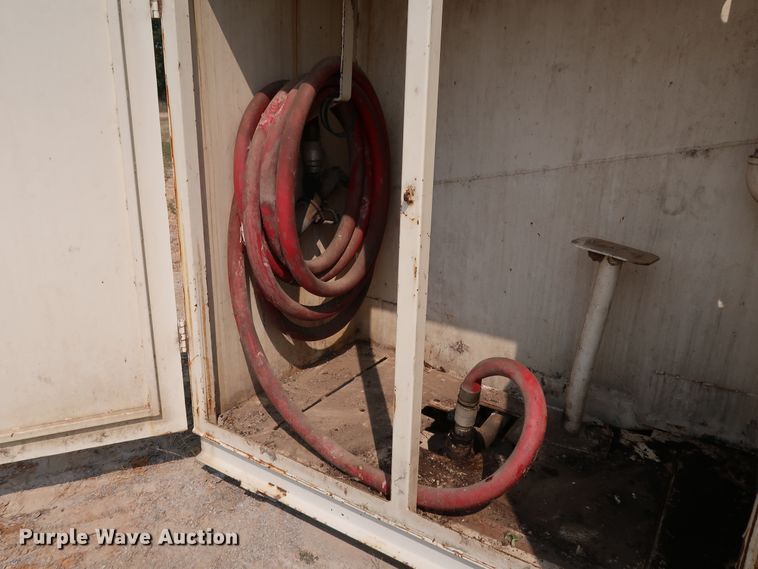 image for item KQ9735 Fuel tank