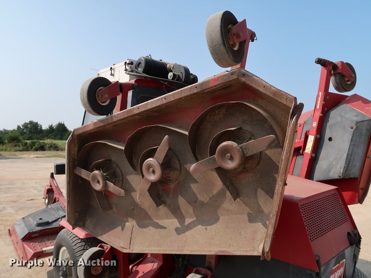 image for item KQ9738 Toro Groundsmaster 580-D  lawn mower