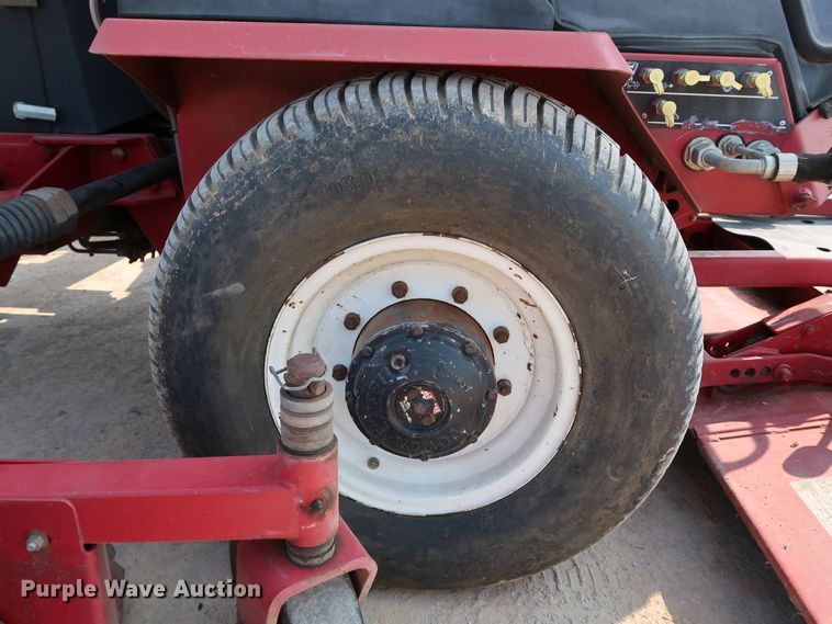 image for item KQ9738 Toro Groundsmaster 580-D  lawn mower