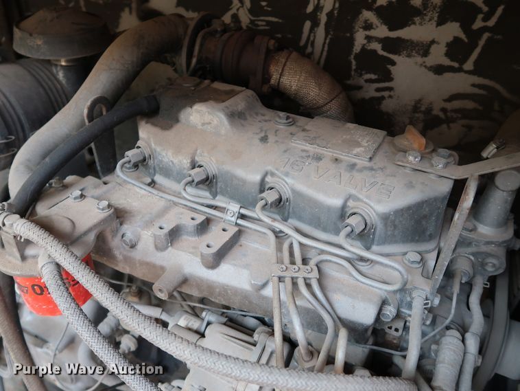 image for item KQ9739 2003 Freightliner MT55  food truck