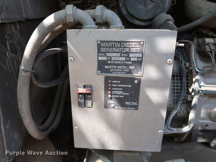 image for item KQ9739 2003 Freightliner MT55  food truck