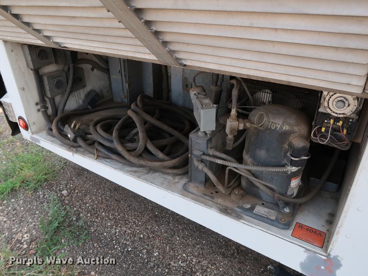 image for item KQ9739 2003 Freightliner MT55  food truck