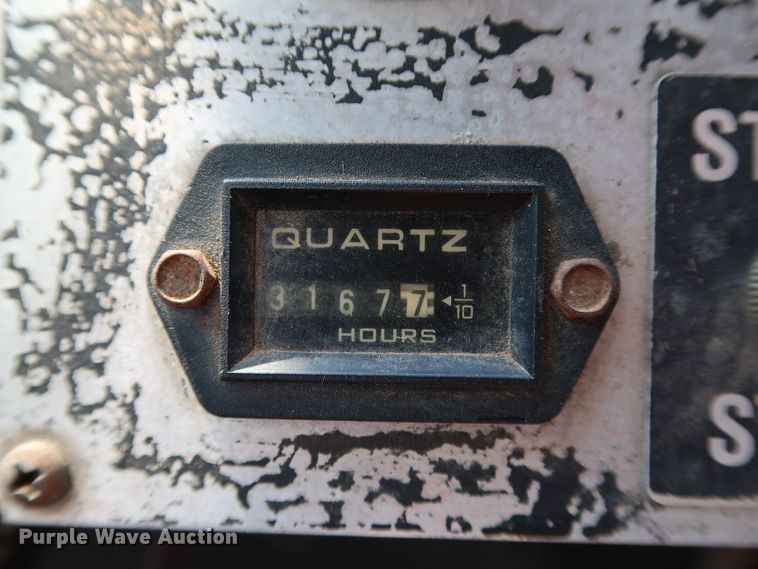 image for item KQ9739 2003 Freightliner MT55  food truck