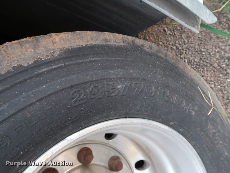 image for item KQ9739 2003 Freightliner MT55  food truck