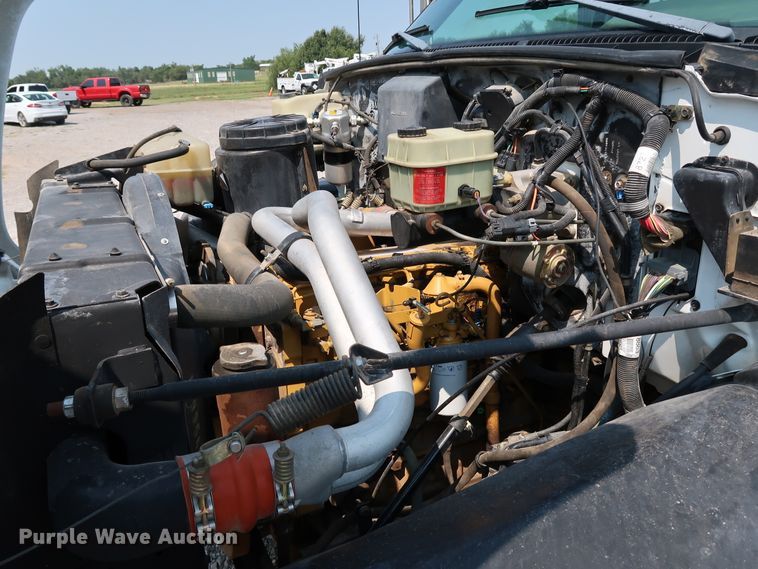 image for item KQ9746 1998 Chevrolet C6500  flatbed truck