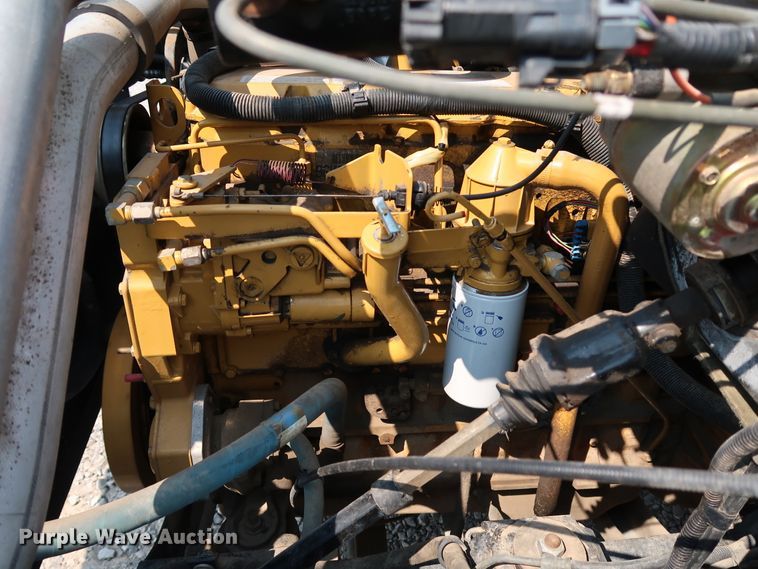 image for item KQ9746 1998 Chevrolet C6500  flatbed truck