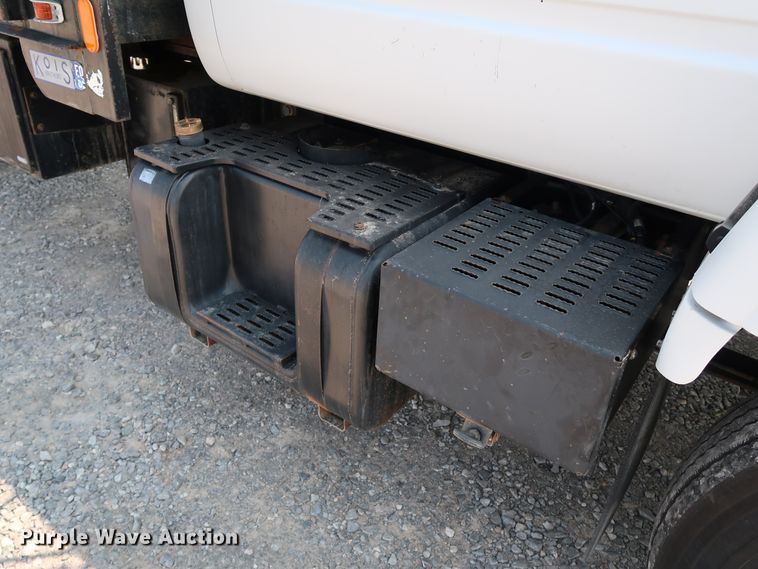 image for item KQ9746 1998 Chevrolet C6500  flatbed truck