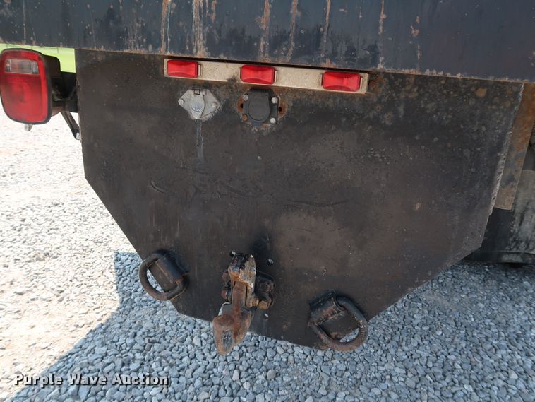 image for item KQ9746 1998 Chevrolet C6500  flatbed truck