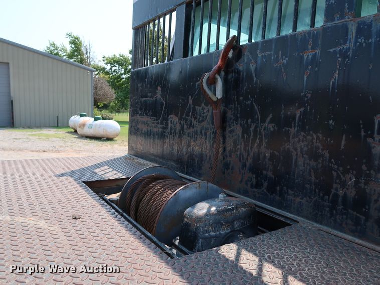 image for item KQ9746 1998 Chevrolet C6500  flatbed truck