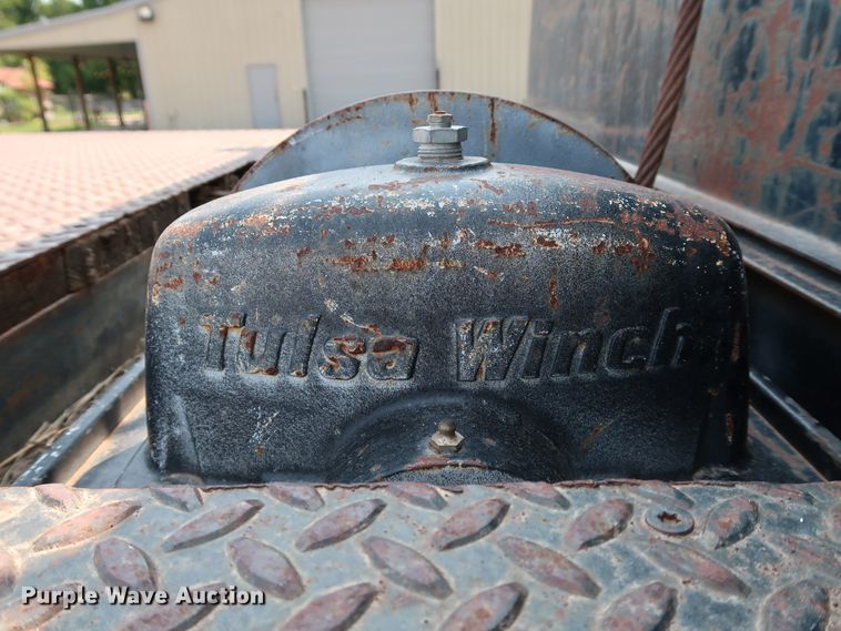 image for item KQ9746 1998 Chevrolet C6500  flatbed truck