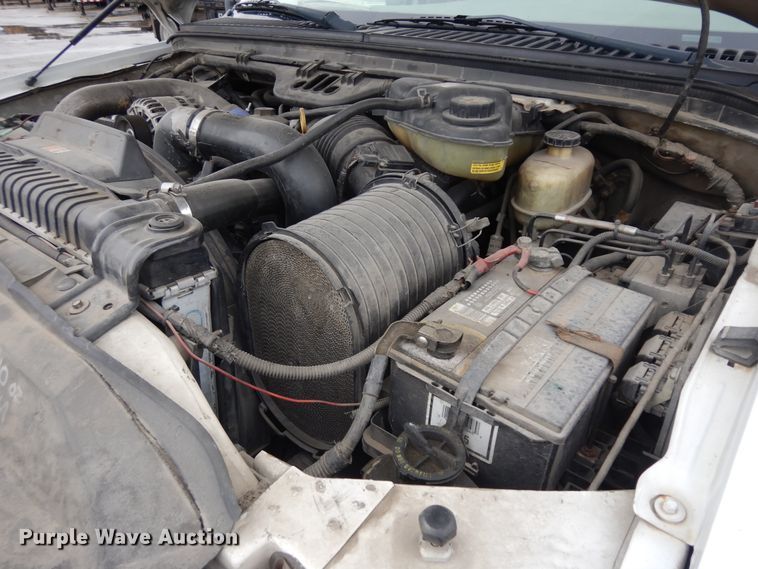 image for item KU9215 2006 Ford F450 Super Duty XL  bucket truck