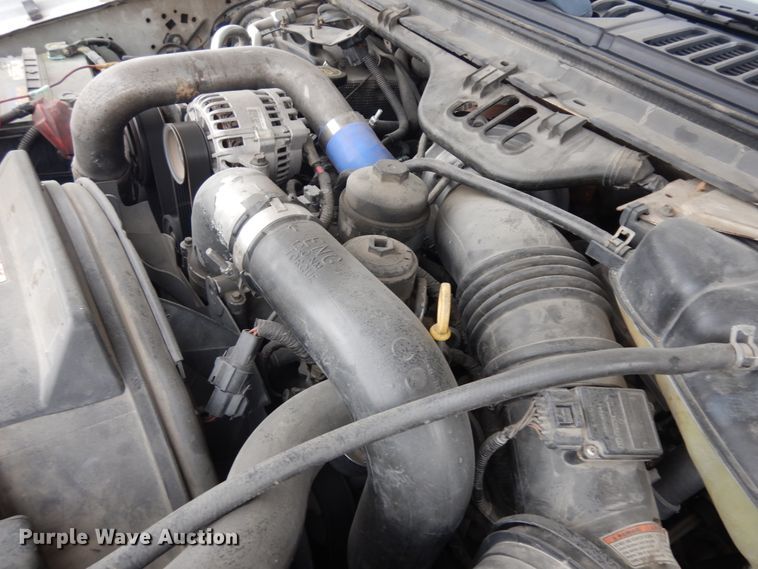 image for item KU9215 2006 Ford F450 Super Duty XL  bucket truck