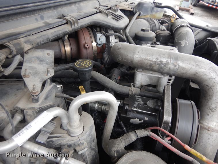 image for item KU9215 2006 Ford F450 Super Duty XL  bucket truck