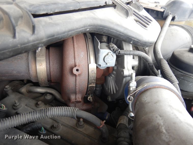 image for item KU9215 2006 Ford F450 Super Duty XL  bucket truck