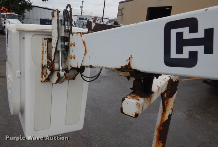 image for item KU9215 2006 Ford F450 Super Duty XL  bucket truck