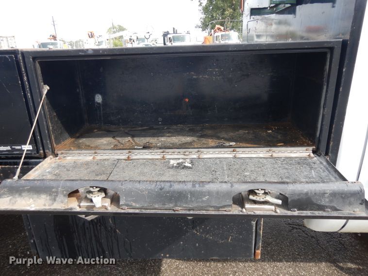 image for item KU9216 2012 Ford F550 Super Duty XL  flatbed truck