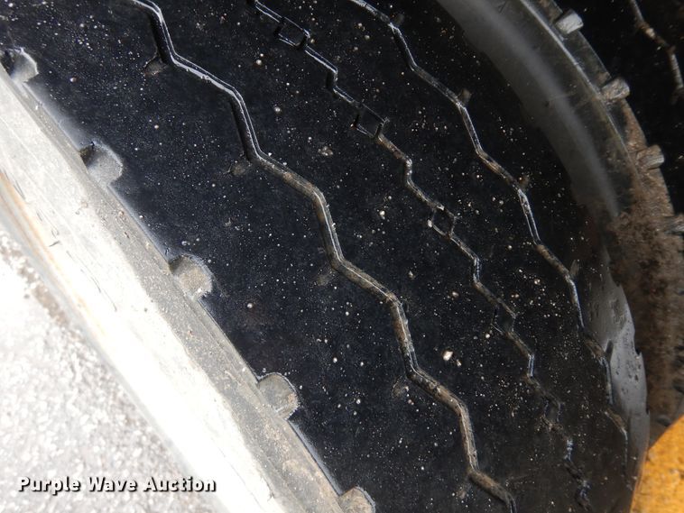 image for item KU9216 2012 Ford F550 Super Duty XL  flatbed truck