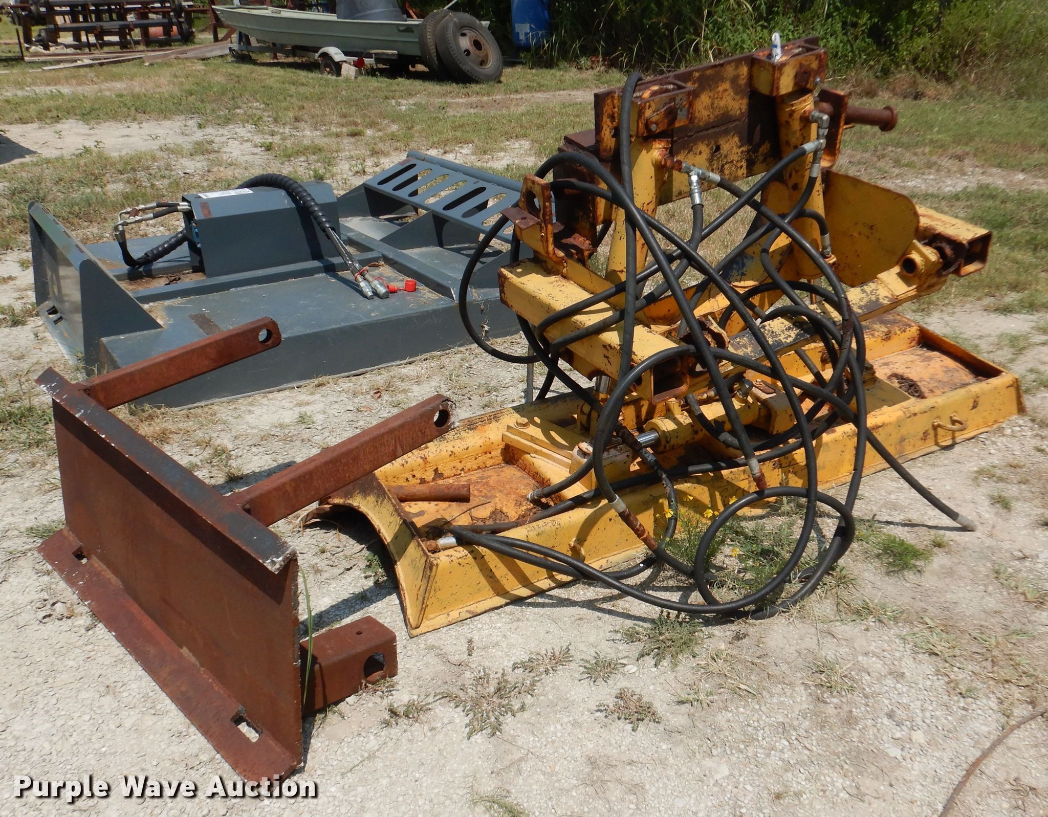 86"W skid steer dozer blade in Gainesville, TX Item DM6445 sold