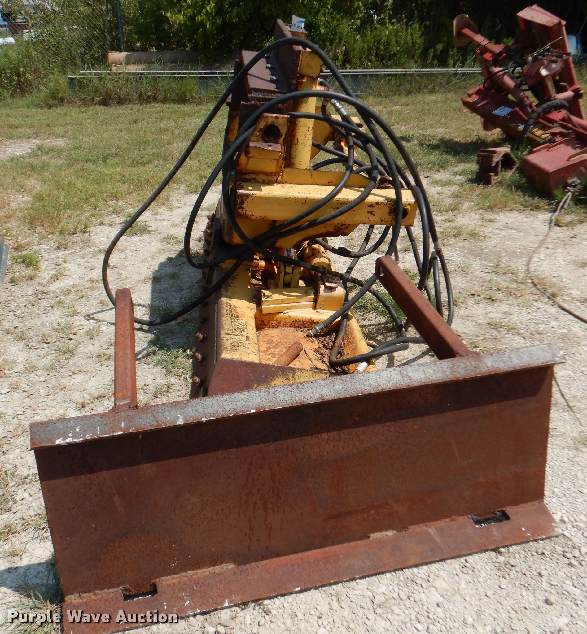 86"W skid steer dozer blade in Gainesville, TX Item DM6445 sold