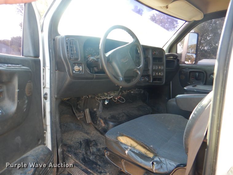 image for item DG1707 2008 GMC C5500  Crew Cab utility / service truck