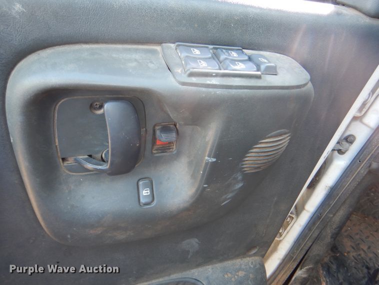 image for item DG1707 2008 GMC C5500  Crew Cab utility / service truck