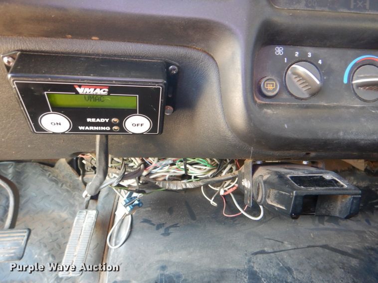 image for item DG1707 2008 GMC C5500  Crew Cab utility / service truck