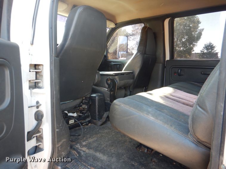 image for item DG1707 2008 GMC C5500  Crew Cab utility / service truck