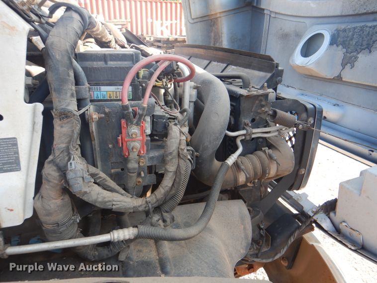 image for item DG1707 2008 GMC C5500  Crew Cab utility / service truck