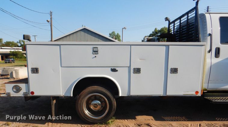 image for item DG1707 2008 GMC C5500  Crew Cab utility / service truck