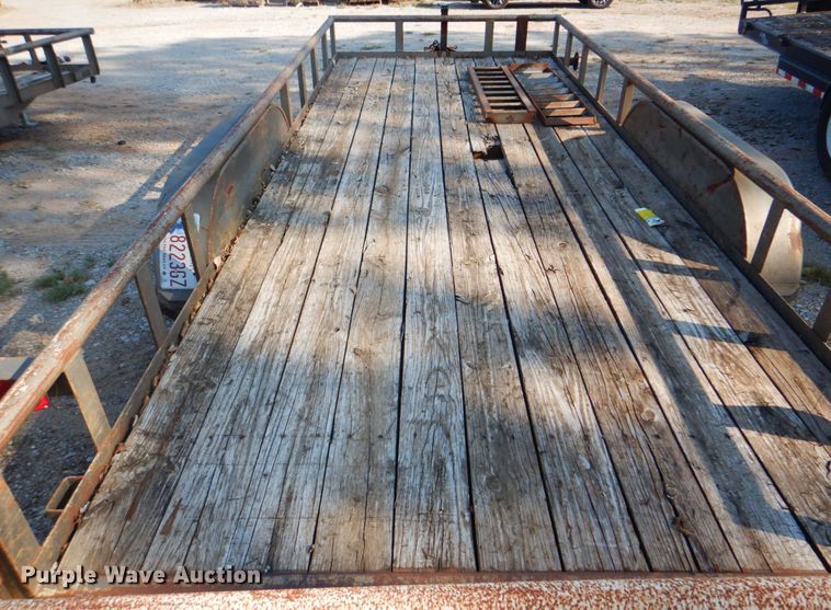 image for item DG1710 2010 Diamond T  equipment trailer