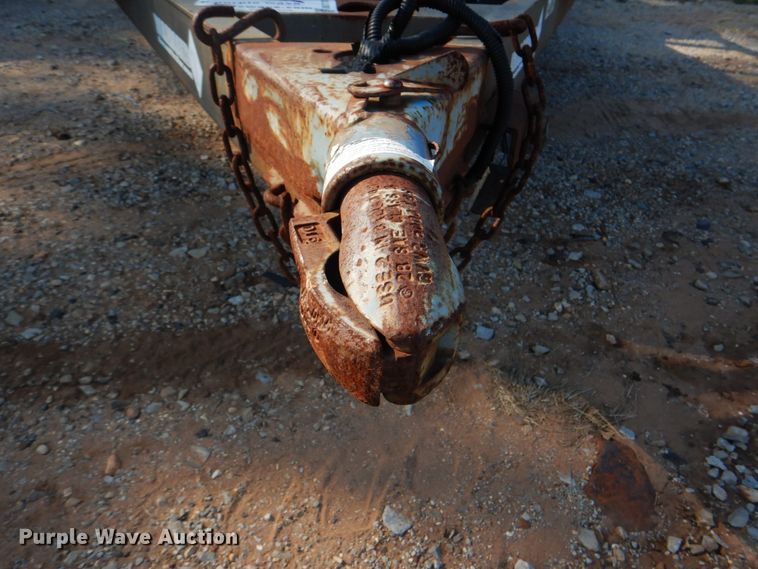 image for item DG1710 2010 Diamond T  equipment trailer