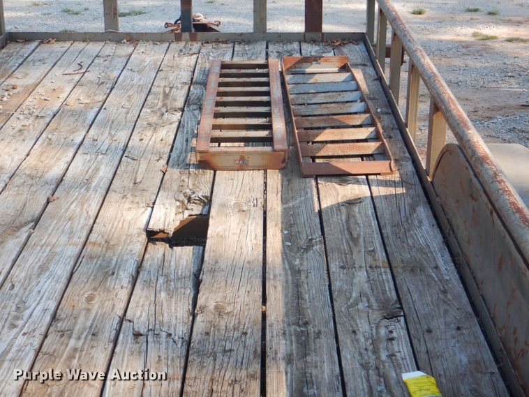 image for item DG1710 2010 Diamond T  equipment trailer