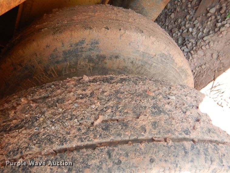 image for item DG1712 2000 Belshe  flatbed trailer with mud mixer