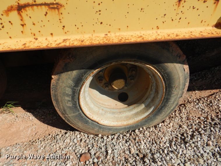 image for item DG1712 2000 Belshe  flatbed trailer with mud mixer