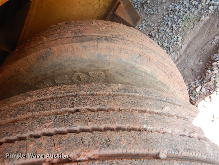 image for item DG1712 2000 Belshe  flatbed trailer with mud mixer