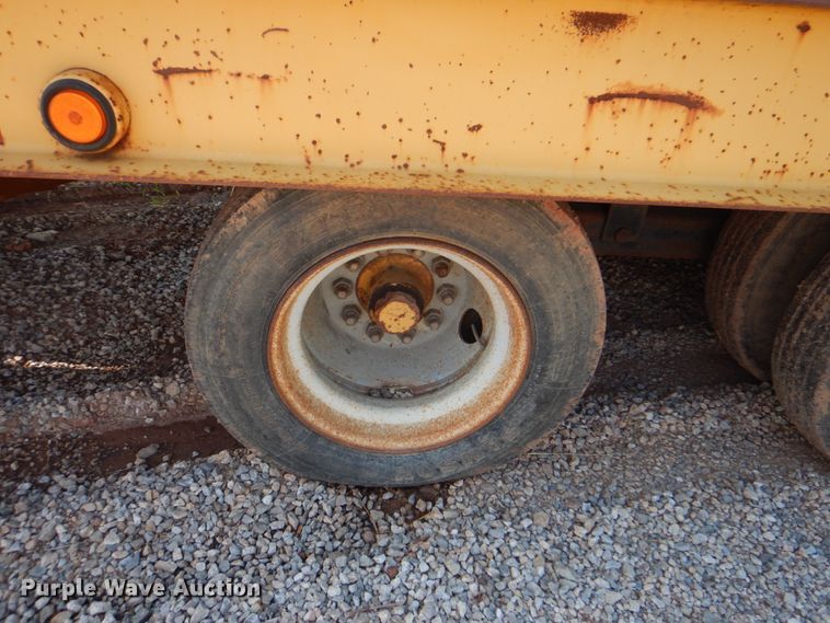 image for item DG1712 2000 Belshe  flatbed trailer with mud mixer