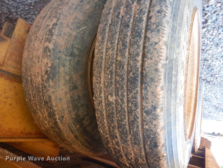 image for item DG1712 2000 Belshe  flatbed trailer with mud mixer